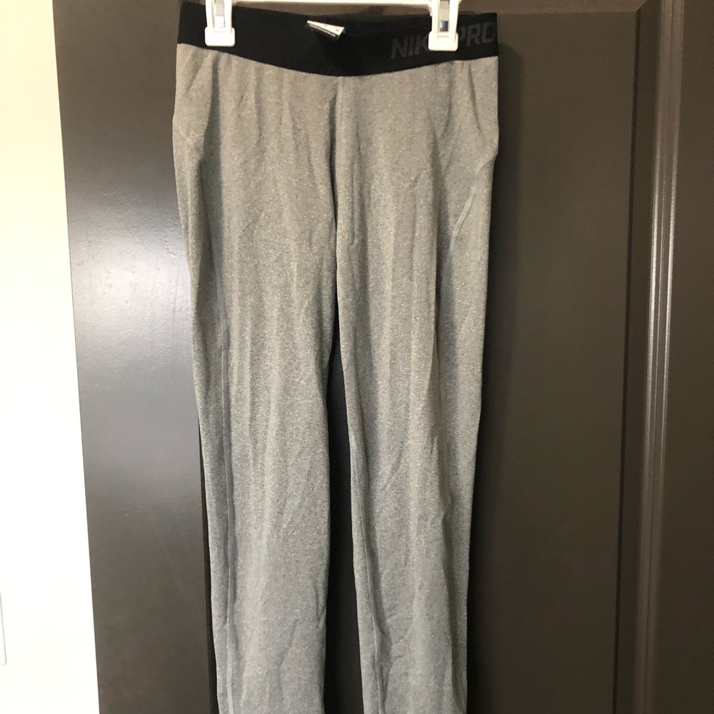 Nike pro grey leggings
